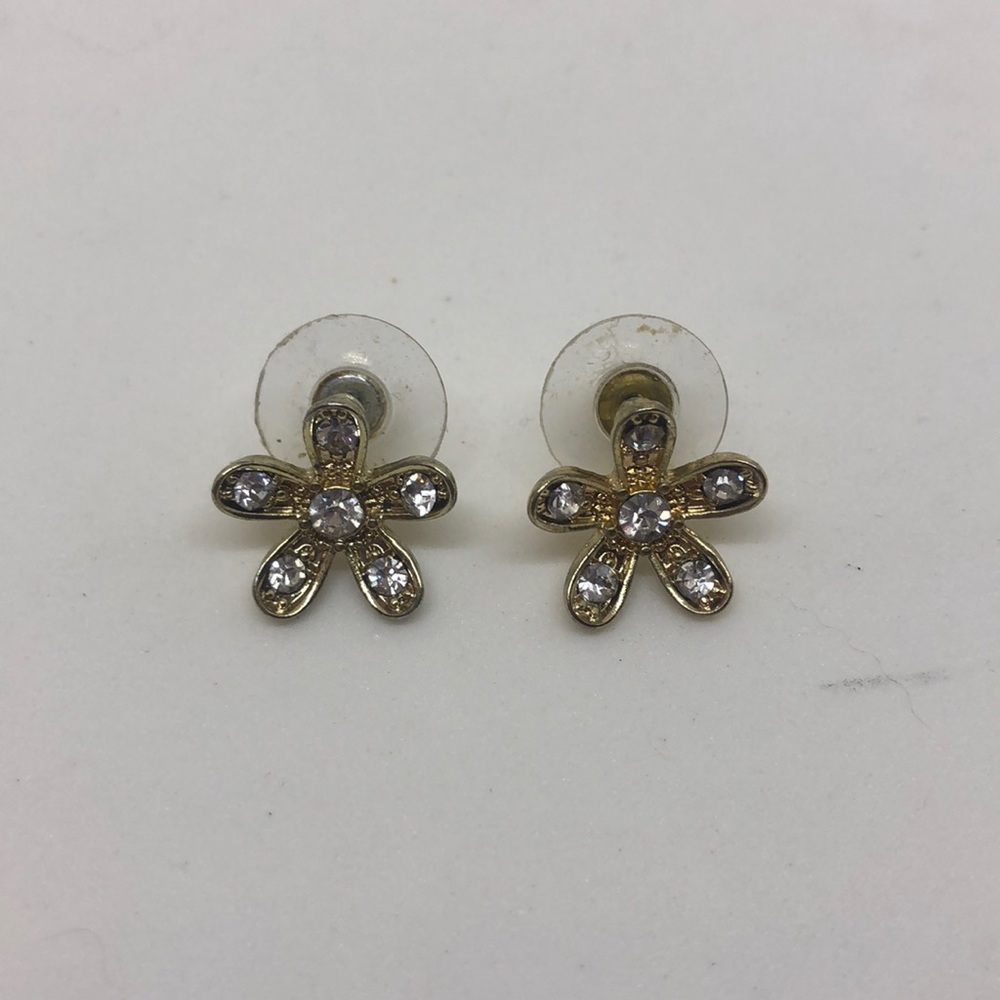 Small Gold Flower Earrings